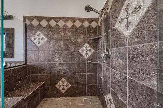3310 Riviera West Dr, Kelseyville, CA 95451
