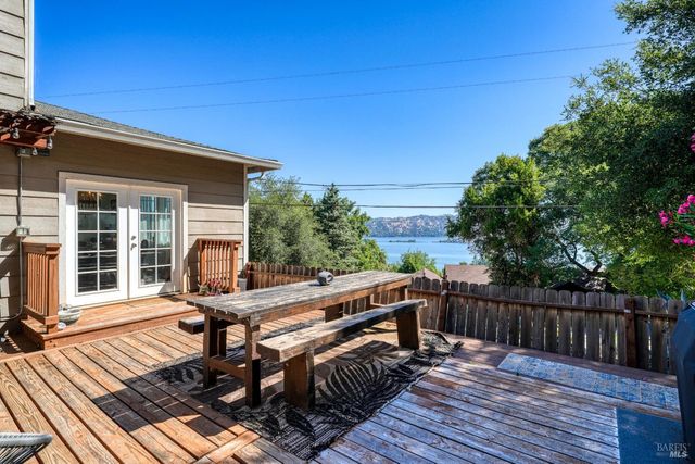 3310 Riviera West Dr, Kelseyville, CA 95451