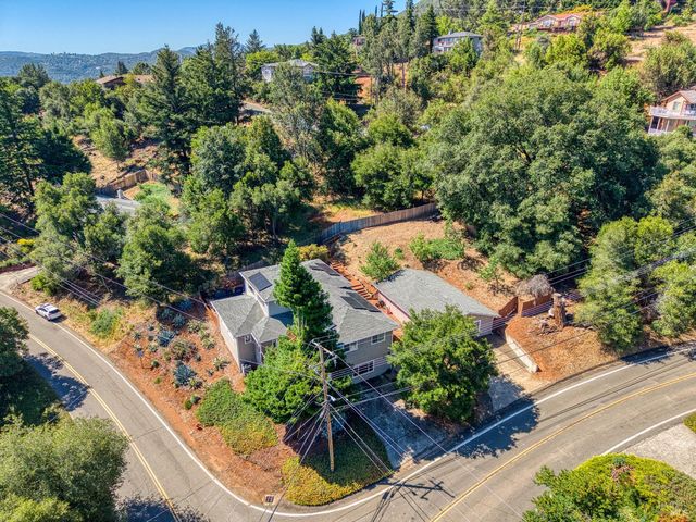 3310 Riviera West Dr, Kelseyville, CA 95451