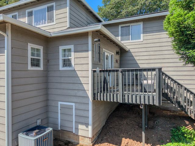 3310 Riviera West Dr, Kelseyville, CA 95451