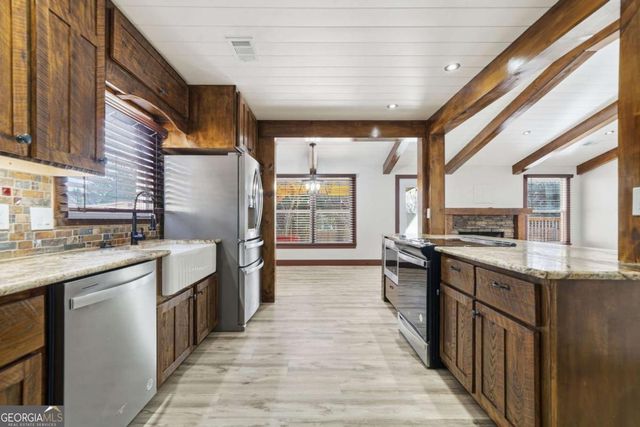 108 Arbor Hills Road N, Talking Rock, GA 30175