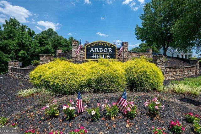 108 Arbor Hills Road N, Talking Rock, GA 30175