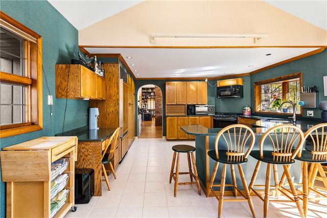 135 Orchard Park Boulevard, Irondequoit, NY 14609