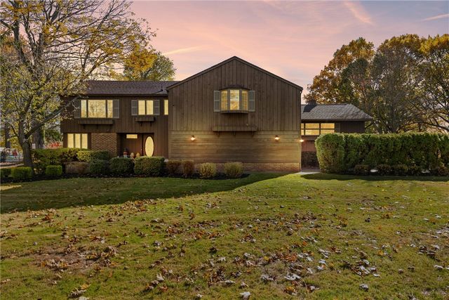 135 Orchard Park Boulevard, Irondequoit, NY 14609