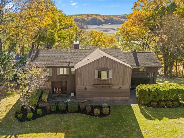 135 Orchard Park Boulevard, Irondequoit, NY 14609