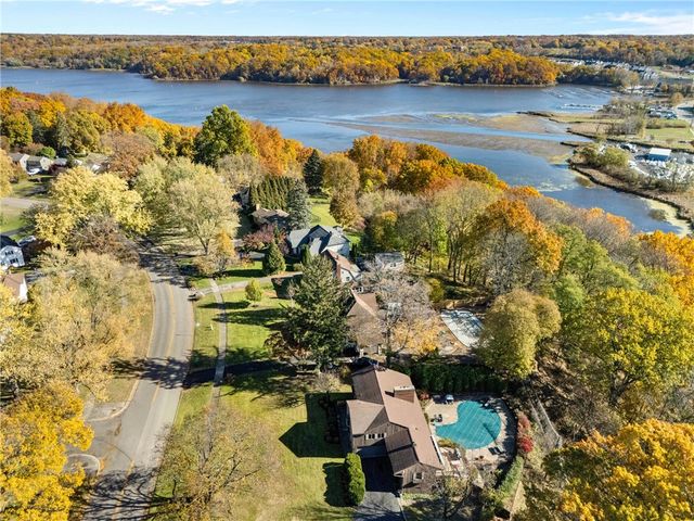 135 Orchard Park Boulevard, Irondequoit, NY 14609