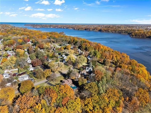 135 Orchard Park Boulevard, Irondequoit, NY 14609