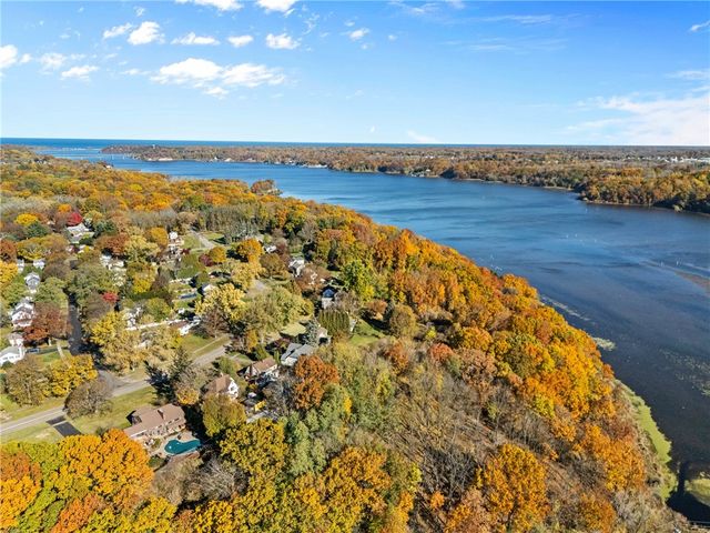 135 Orchard Park Boulevard, Irondequoit, NY 14609