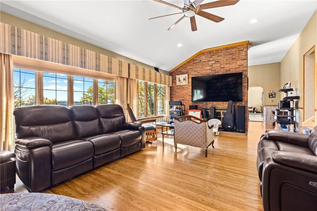 135 Orchard Park Boulevard, Irondequoit, NY 14609