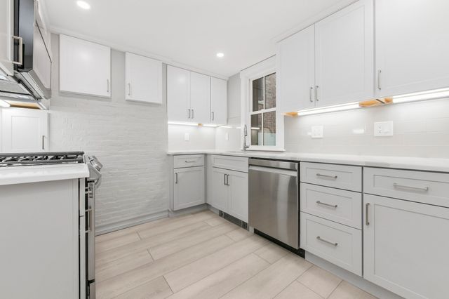 49 Winchester Street, Boston, MA 02116
