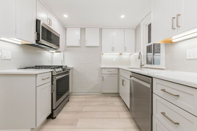 49 Winchester Street, Boston, MA 02116