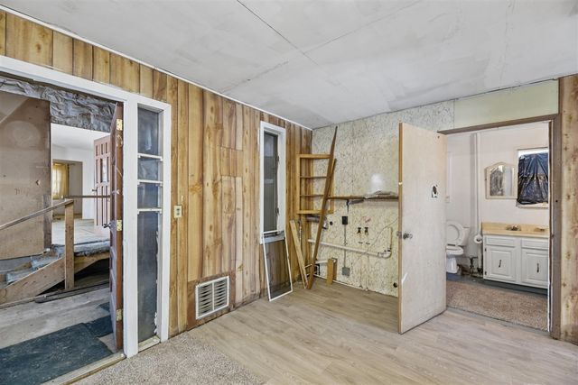 4812 Spring Creek Road, Three Oaks, MI 49128