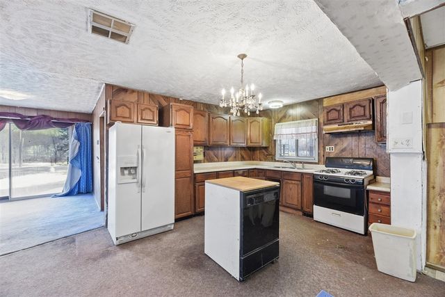 4812 Spring Creek Road, Three Oaks, MI 49128