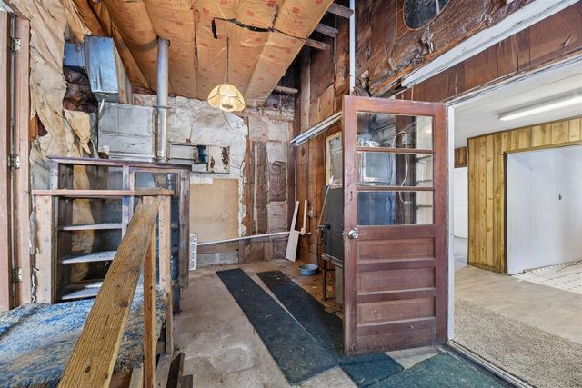 4812 Spring Creek Road, Three Oaks, MI 49128