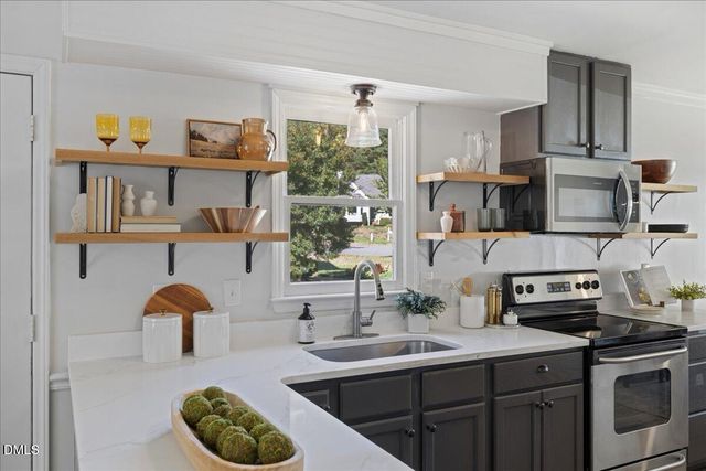 1112 Oakside Court, Raleigh, NC 27609