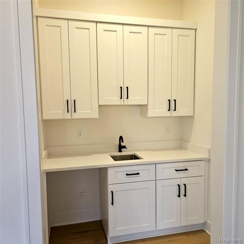 50147 Mustang Drive, Macomb, MI 48042