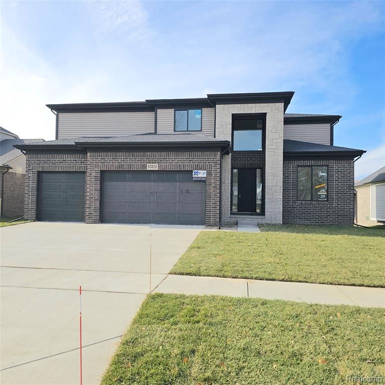 50147 Mustang Drive, Macomb, MI 48042