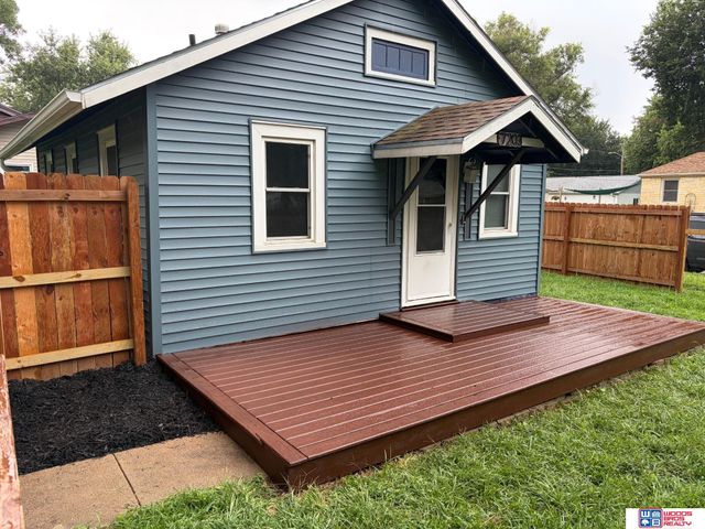 7203 Burlington Avenue, Lincoln, NE 68507
