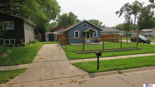 7203 Burlington Avenue, Lincoln, NE 68507