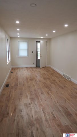 7203 Burlington Avenue, Lincoln, NE 68507