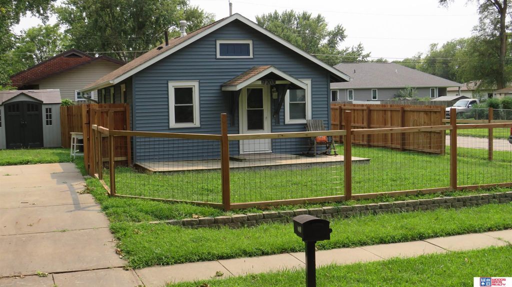 7203 Burlington Avenue, Lincoln, NE 68507