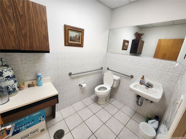 1631 Liliha Street, Honolulu, HI 96817