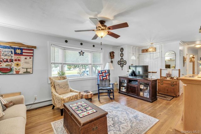 26 Betsy Drive, West Sayville, NY 11796
