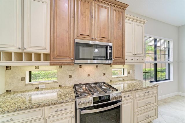 7361 WEXFORD COURT, Lakewood Ranch, FL 34202
