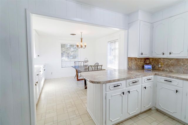 1205 Felder Street, Navasota, TX 77868