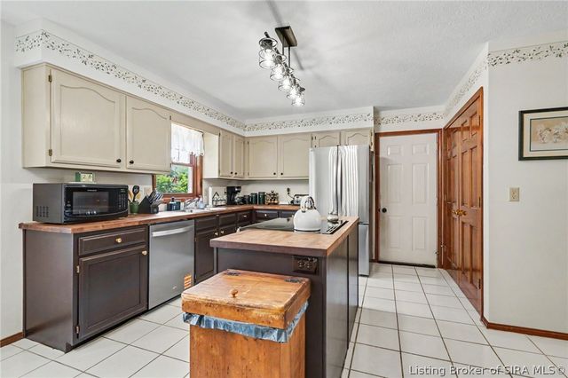 5007 White Tail Way, Greenville, IN 47124