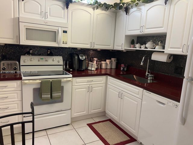 821 Cypress Boulevard 312, Pompano Beach, FL 33069