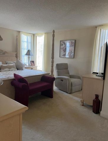 821 Cypress Boulevard 312, Pompano Beach, FL 33069