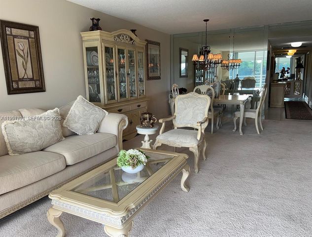 821 Cypress Boulevard 312, Pompano Beach, FL 33069