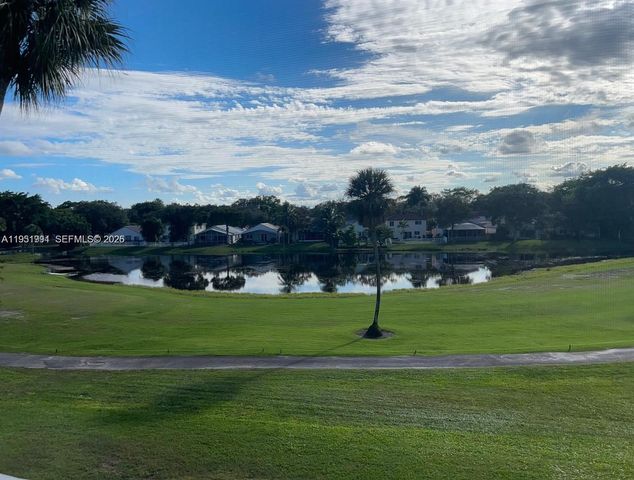 821 Cypress Boulevard 312, Pompano Beach, FL 33069