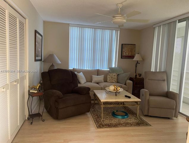 821 Cypress Boulevard 312, Pompano Beach, FL 33069