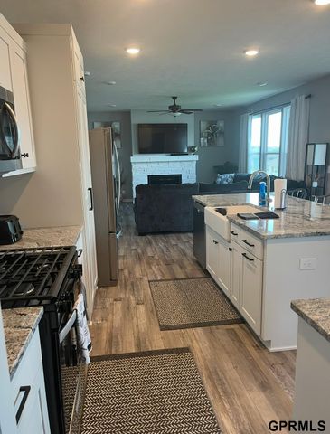 11508 Slayton Street, Papillion, NE 68046