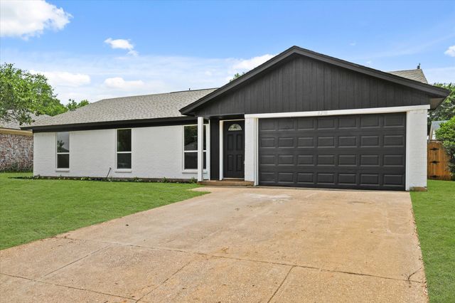 6210 Maple Springs Drive, Arlington, TX 76001