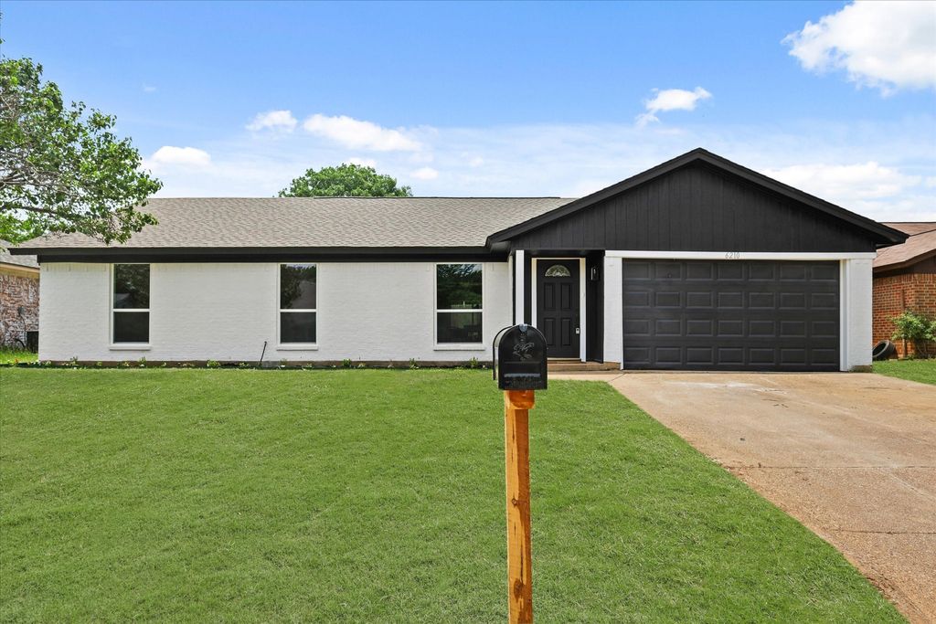6210 Maple Springs Drive, Arlington, TX 76001