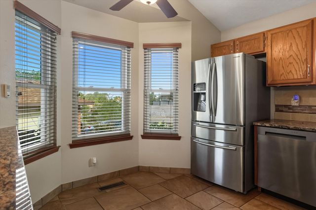 11812 Arroyo De Vista NE, Albuquerque, NM 87111