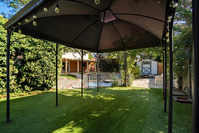 11812 Arroyo De Vista NE, Albuquerque, NM 87111