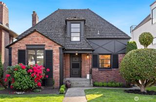 2527 Westmont Way W, Seattle, WA 98199