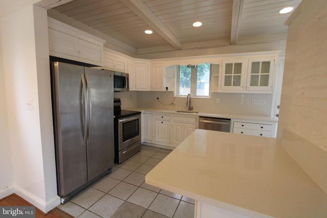 11000 PARK, Fairfax, VA 22030