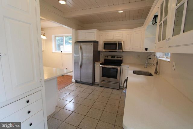 11000 PARK, Fairfax, VA 22030