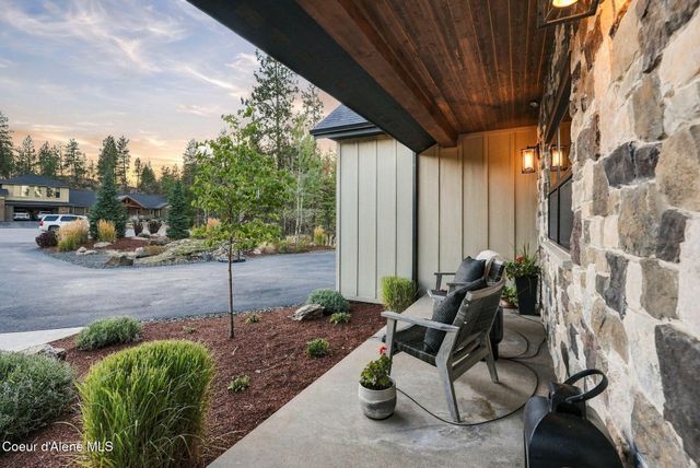 10537 W GENESEE CT, Post Falls, ID 83854