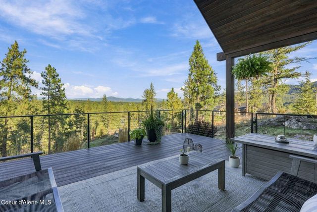 10537 W GENESEE CT, Post Falls, ID 83854