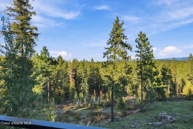 10537 W GENESEE CT, Post Falls, ID 83854