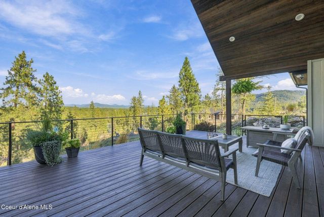 10537 W GENESEE CT, Post Falls, ID 83854