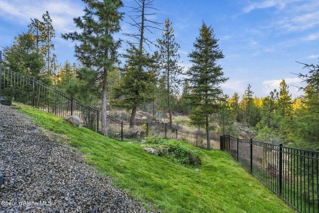 10537 W GENESEE CT, Post Falls, ID 83854