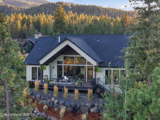 10537 W GENESEE CT, Post Falls, ID 83854