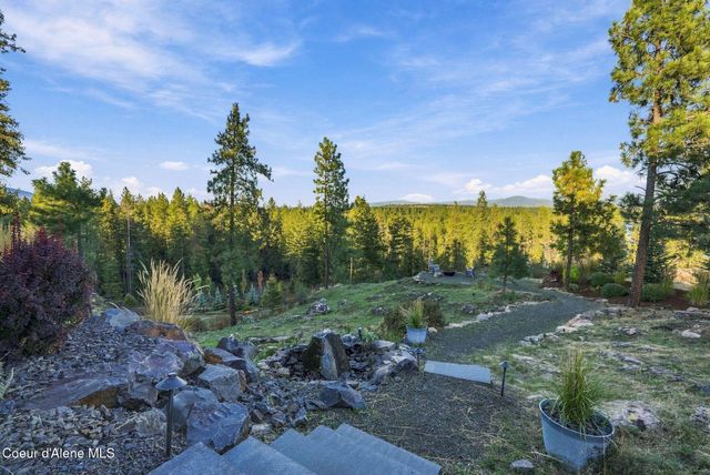 10537 W GENESEE CT, Post Falls, ID 83854